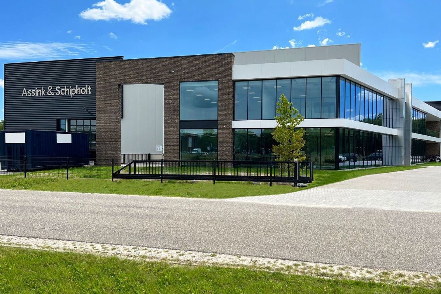 Bedrijfspand Assink & Schipholt